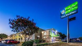 Travelodge By Wyndham Downtown Northeast