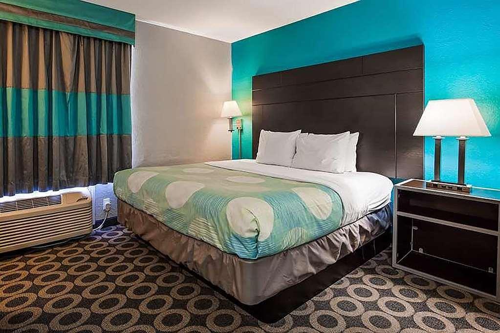 Hotel Travelodge By Wyndham Downtown Northeast San Antonio