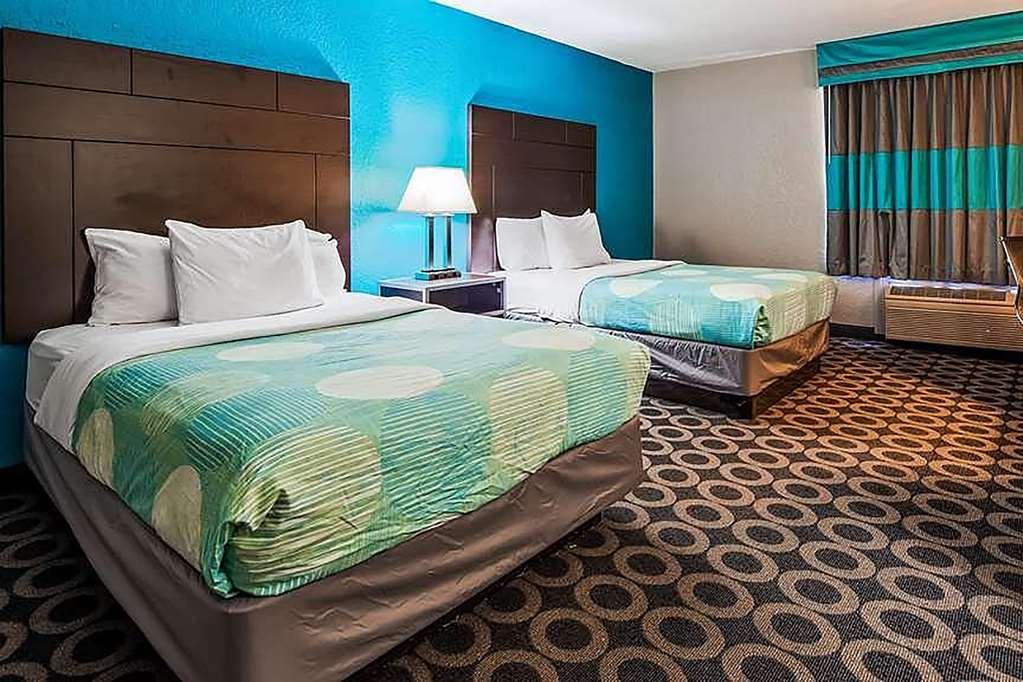 Hotel Travelodge By Wyndham Downtown Northeast 2*